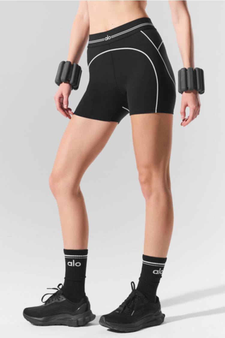 Airbrush Heart Throb Short - Black