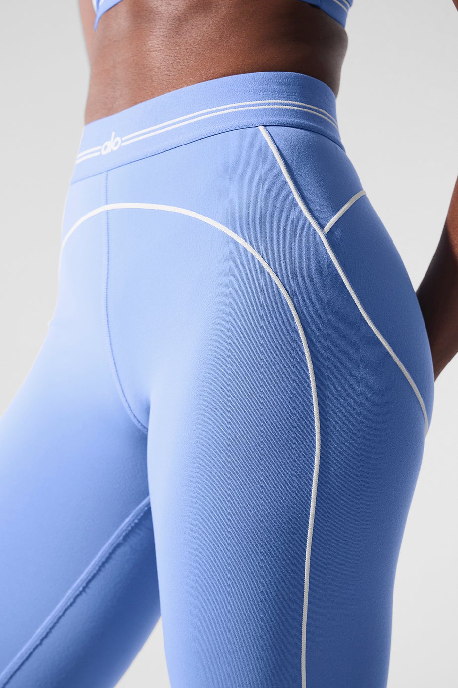 Airbrush High-Waist Heart Throb Legging - Crystal Clear Blue